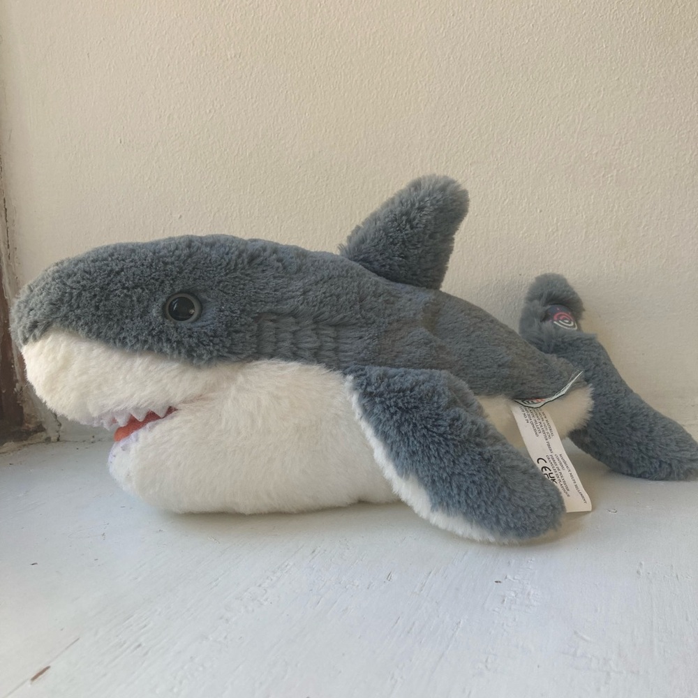 Fahlo shark stuffie track a shark